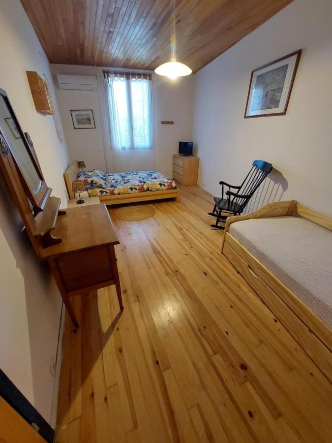 Chambres D'Hotes : Les Maisons De Gaia Tuchan Exterior photo